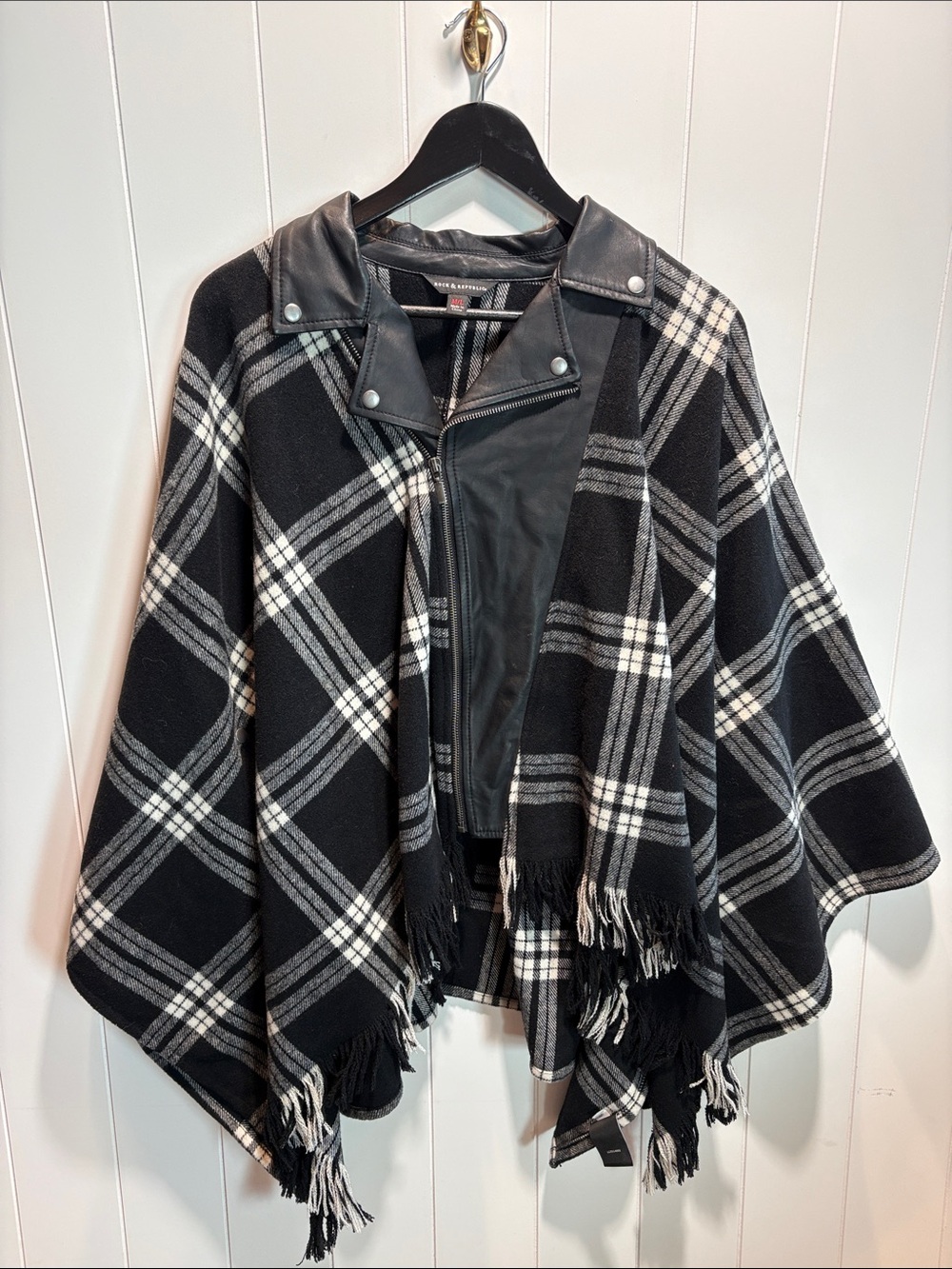 Rock and Republic black plaid cape poncho shawl jacket faux leather M/L